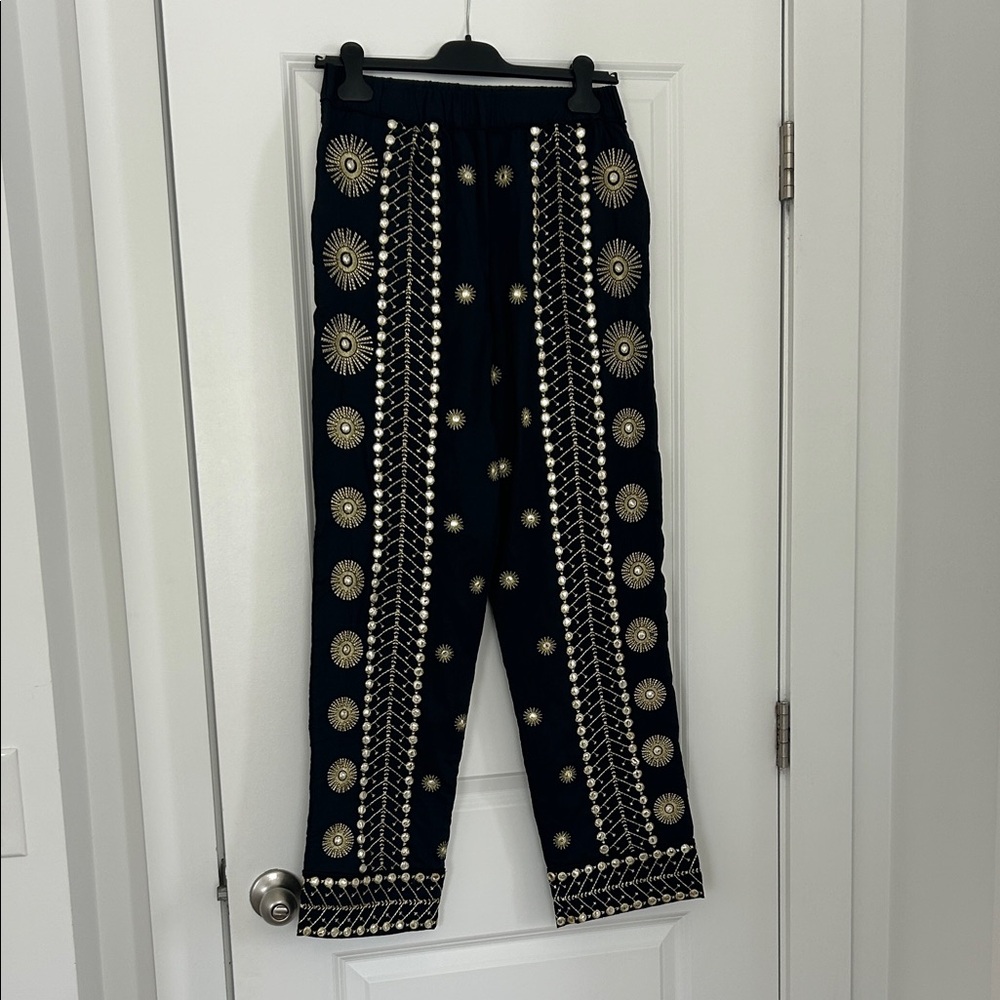 NWOT Farm Rio Embroidered Pant